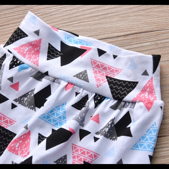 Baby Outfit set (top/pants/headband) 3-6mos old - Picture 5 of 6